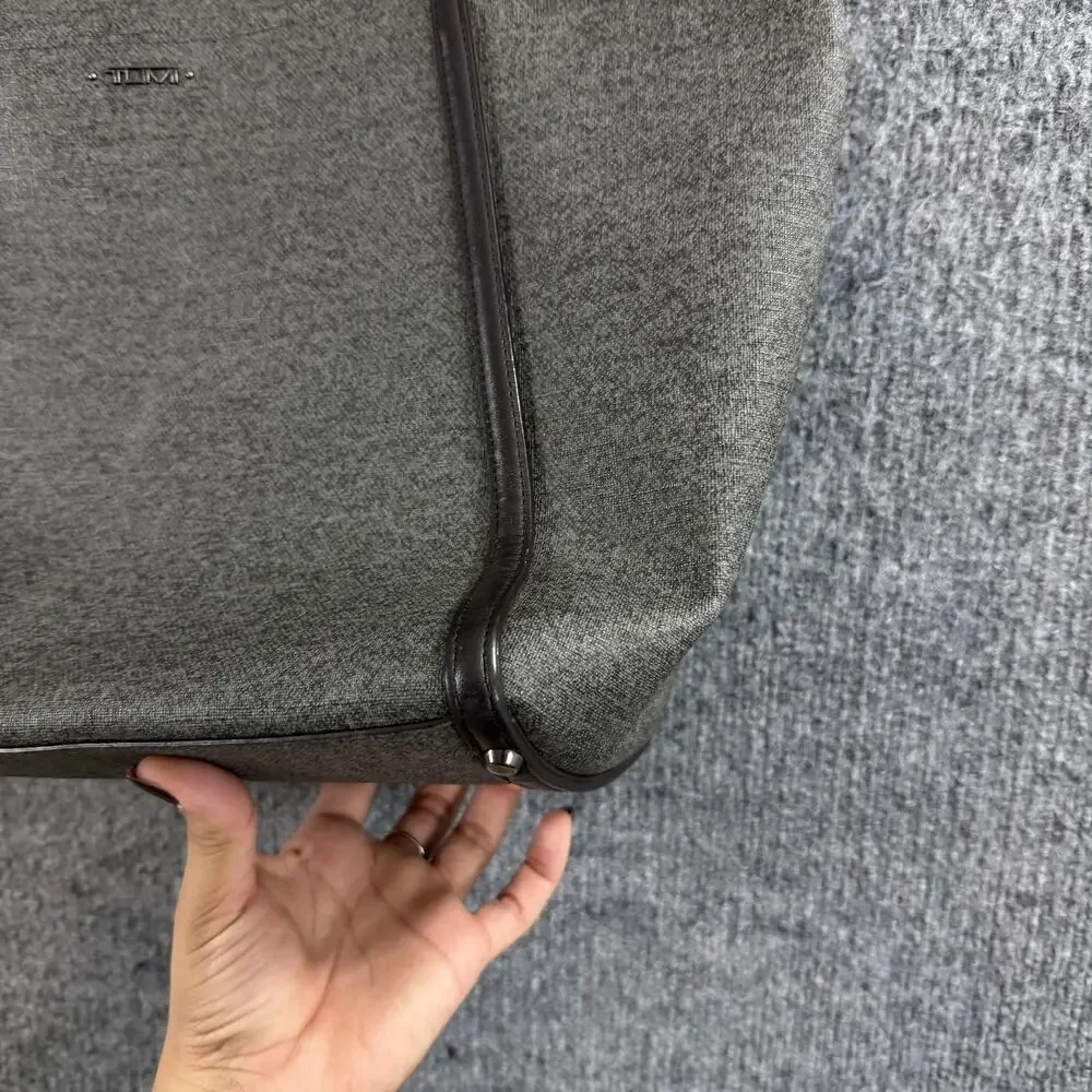 Tumi Sinclair Q Tote Bag Grayft Leather Trim Travel Everyday Office Travel Work
